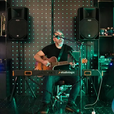 מלון Arryvo