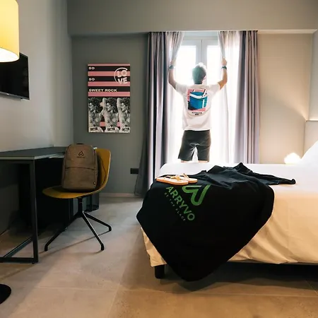 מלון Arryvo 3*